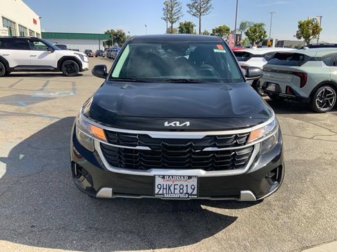 Used 2024 Kia Seltos LX AWD/4WD image 2