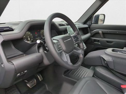New 2024 Land Rover Defender 110 X image 2