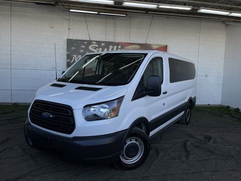 Used 2017 Ford Transit 150 XL image 3