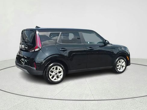 Used 2023 Kia Soul LX w/ Option Group 015 image 5