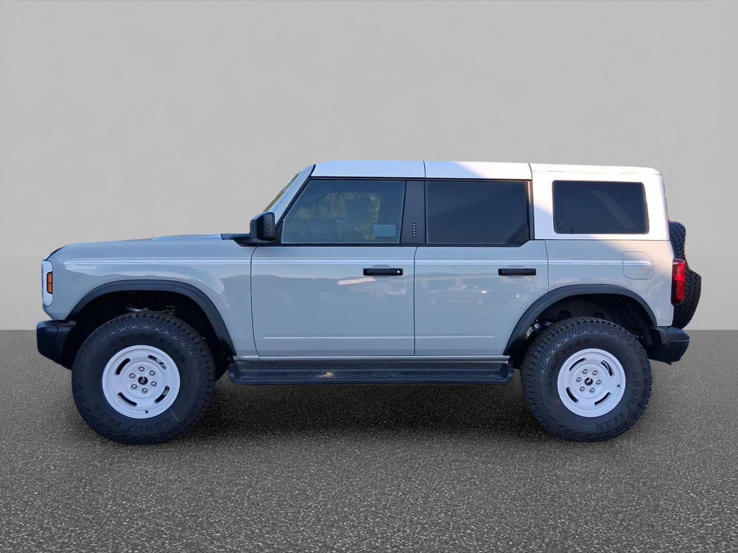 New 2026 Ford Bronco Heritage Edition AWD/4WD image 3