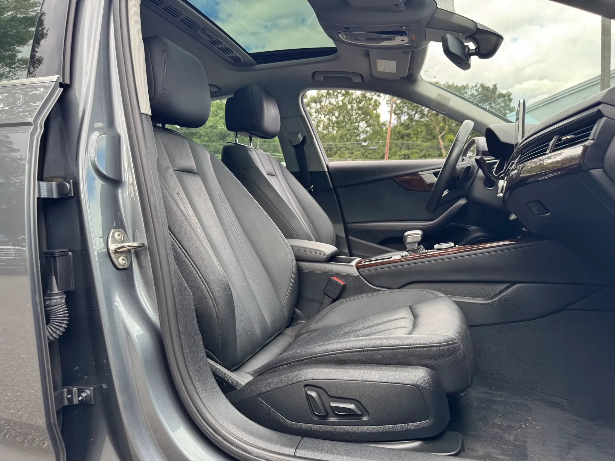 Used 2019 Audi A4 2.0T Premium Plus w/ Premium Plus Package AWD/4WD image 25