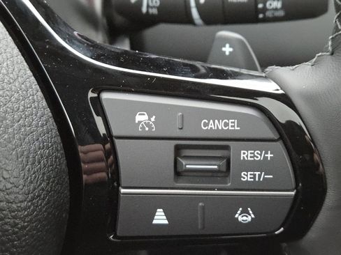 New 2025 Honda Pilot Touring image 12