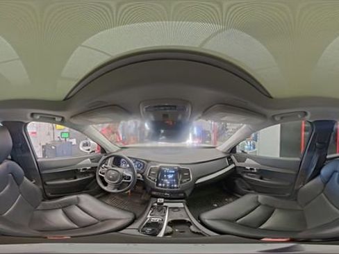 Used 2022 Volvo XC90 T5 Momentum w/ Advanced Package image 11