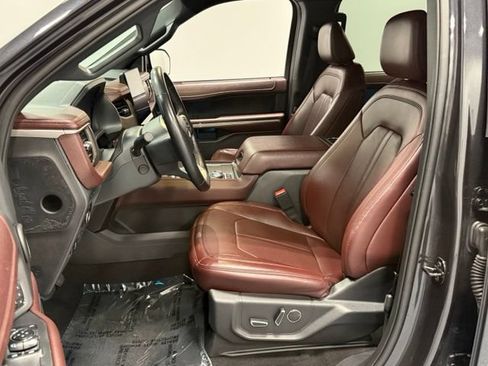 Used 2024 Ford Expedition Limited AWD/4WD image 14