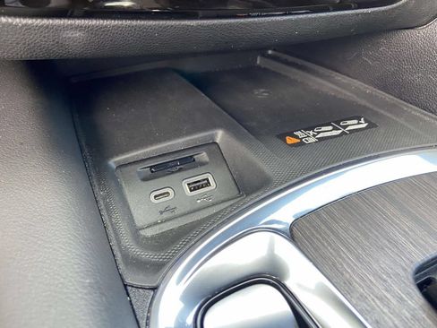 Used 2023 Buick Enclave Avenir w/ Avenir Technology Package FWD image 19