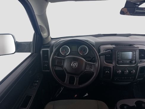 Used 2017 RAM 2500 Tradesman w/ Chrome Appearance Group image 16