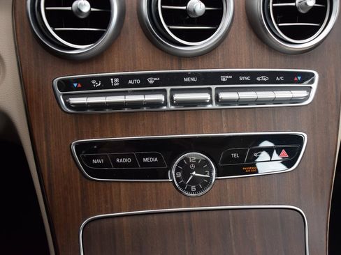 Used 2019 Mercedes-Benz C 300 Sedan image 28