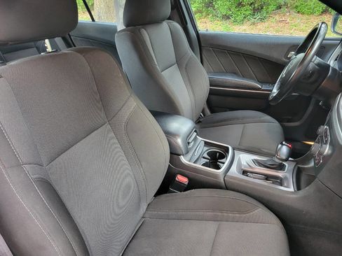 Used 2022 Dodge Charger SXT image 10