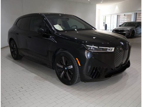 Certified 2024 BMW iX xDrive50 w/ Sport Package AWD/4WD image 8