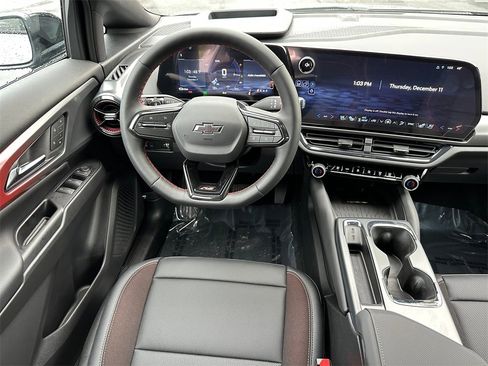 New 2026 Chevrolet Equinox EV RS image 17