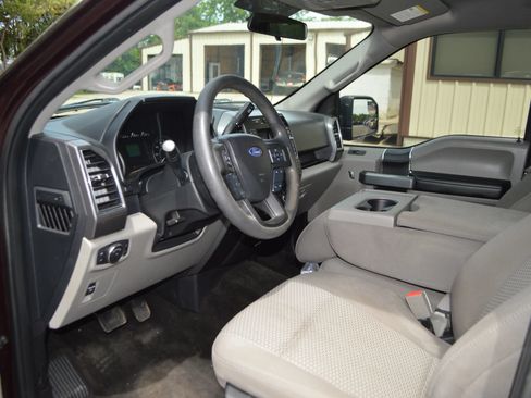 Used 2018 Ford F150 XLT AWD/4WD image 15