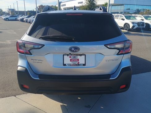 Used 2024 Subaru Outback Premium image 6