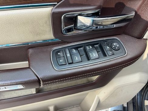Used 2016 RAM 1500 Laramie w/ Convenience Group AWD/4WD image 23