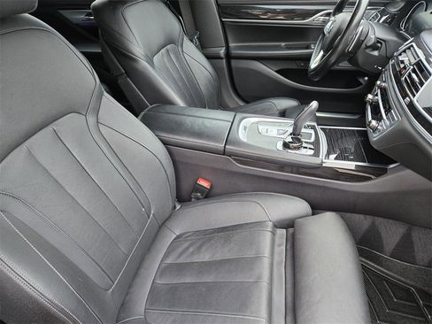 Used 2019 BMW 740i xDrive w/ Executive Package image 19