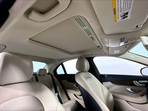 Used 2019 Mercedes-Benz C 300 4MATIC Sedan image 22