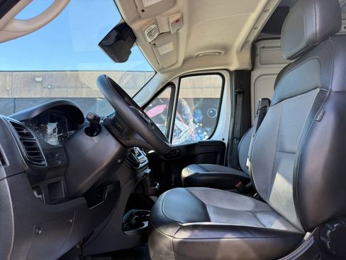 Used 2023 RAM ProMaster 2500 FWD image 32