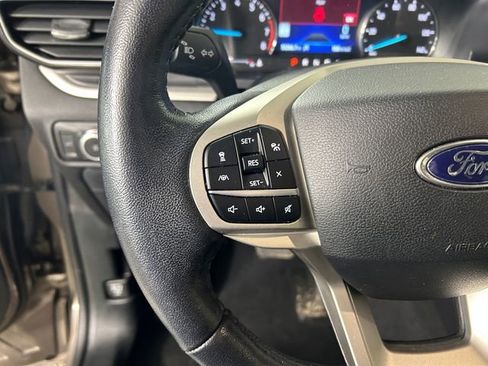 Used 2021 Ford Explorer XLT w/ Equipment Group 202A image 16