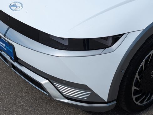 Certified 2023 Hyundai Ioniq 5 Limited AWD/4WD image 16