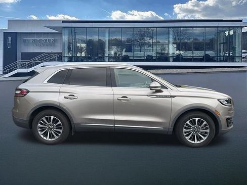 Used 2020 Lincoln Nautilus FWD w/ Equipment Group 101A image 10