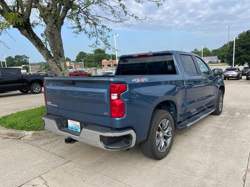 Used 2024 Chevrolet Silverado 1500 LT AWD/4WD image 3