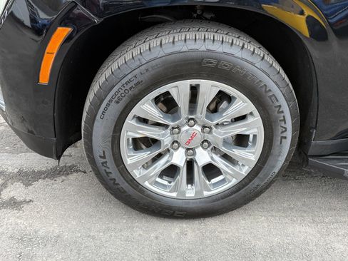 Used 2025 GMC Yukon Denali image 9