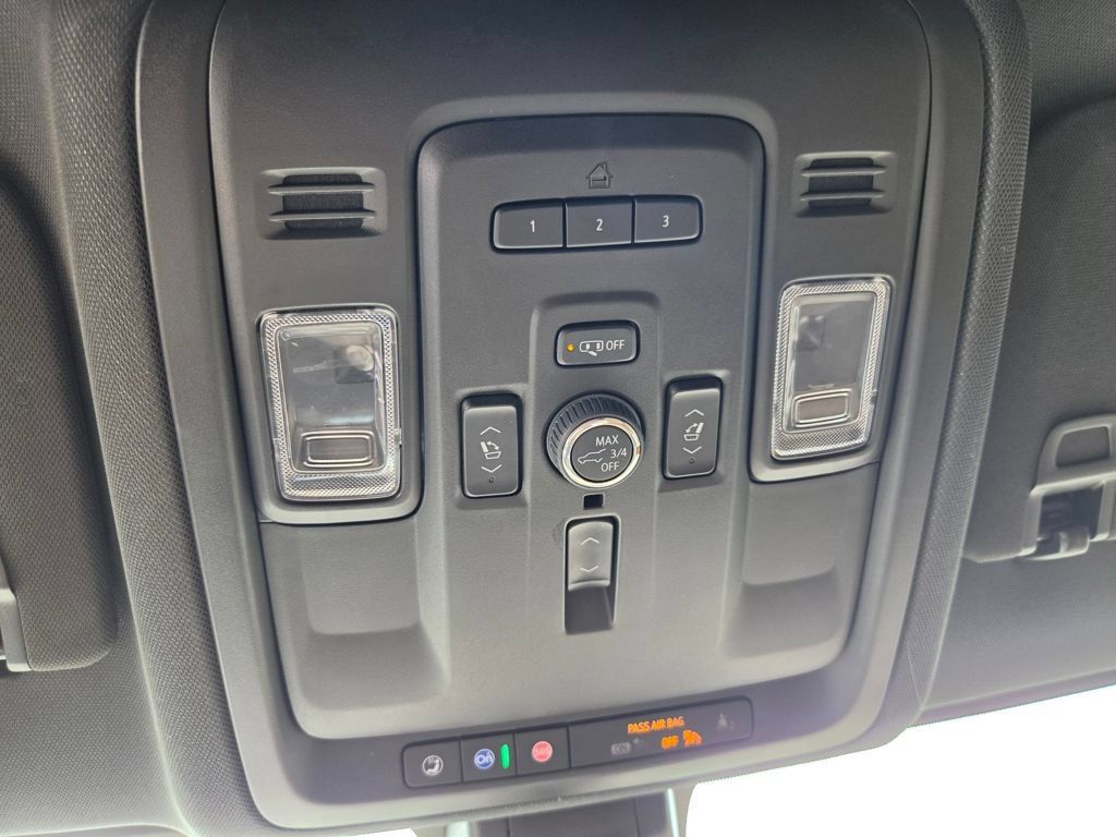Used 2022 Chevrolet Tahoe High Country AWD/4WD image 19