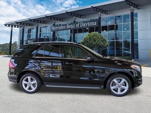 Used 2018 Mercedes-Benz GLE 350 4MATIC w/ Premium 2 Package image 3