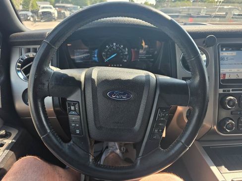Used 2016 Ford Expedition EL XLT w/ Equipment Group 202A RWD image 15