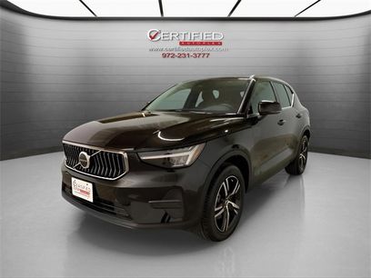 Used 2025 Volvo XC40 B5 Core
