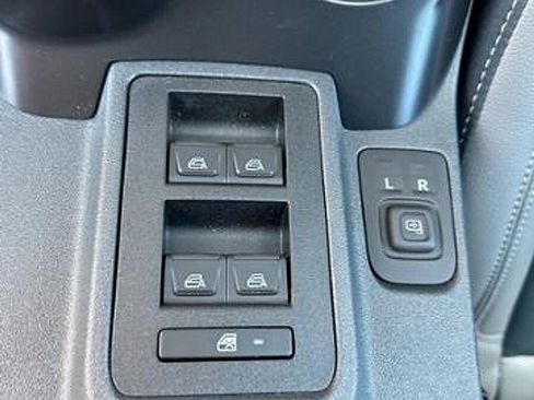 New 2024 Ford Bronco Outer Banks w/ Sasquatch Package AWD/4WD image 24