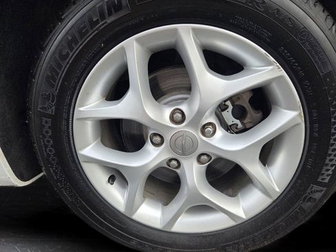Used 2017 Chrysler Pacifica Touring-L Plus w/ Tire & Wheel Group FWD image 44
