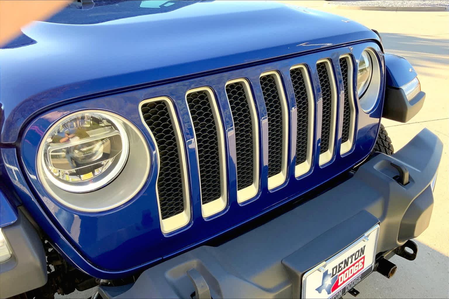 Used 2020 Jeep Wrangler Unlimited Sahara AWD/4WD image 28