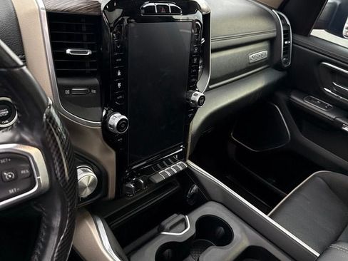 Used 2020 RAM 1500 Laramie AWD/4WD image 9