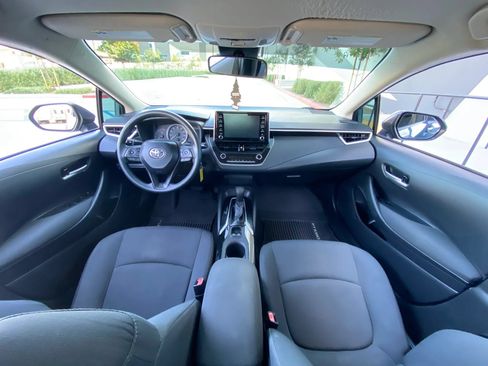 Used 2020 Toyota Corolla LE FWD image 30