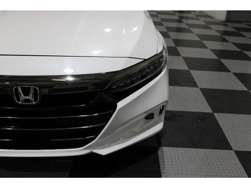 Used 2020 Honda Accord EX image 8