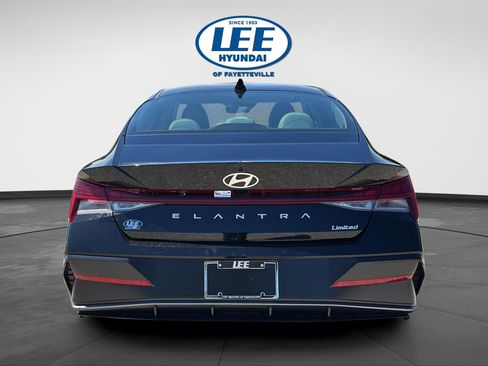 New 2026 Hyundai Elantra Limited FWD image 4