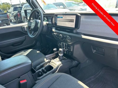Used 2024 Jeep Wrangler Unlimited Sport AWD/4WD image 22