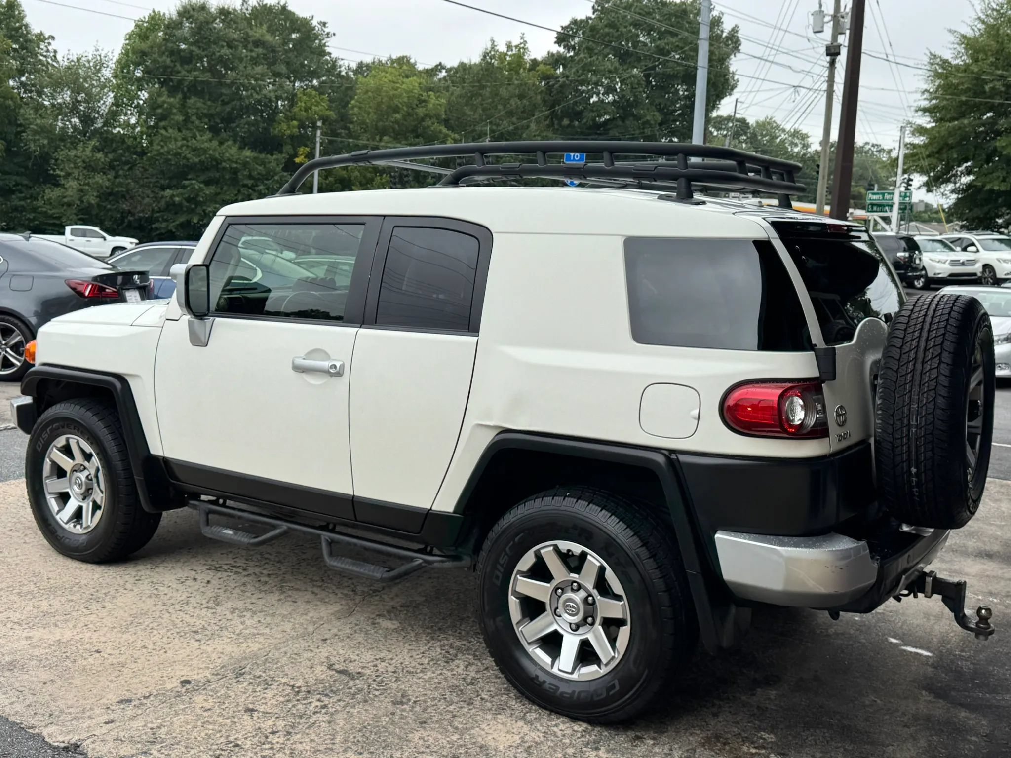 Used 2014 Toyota FJ Cruiser 4WD w/ Upgrade Package image 5