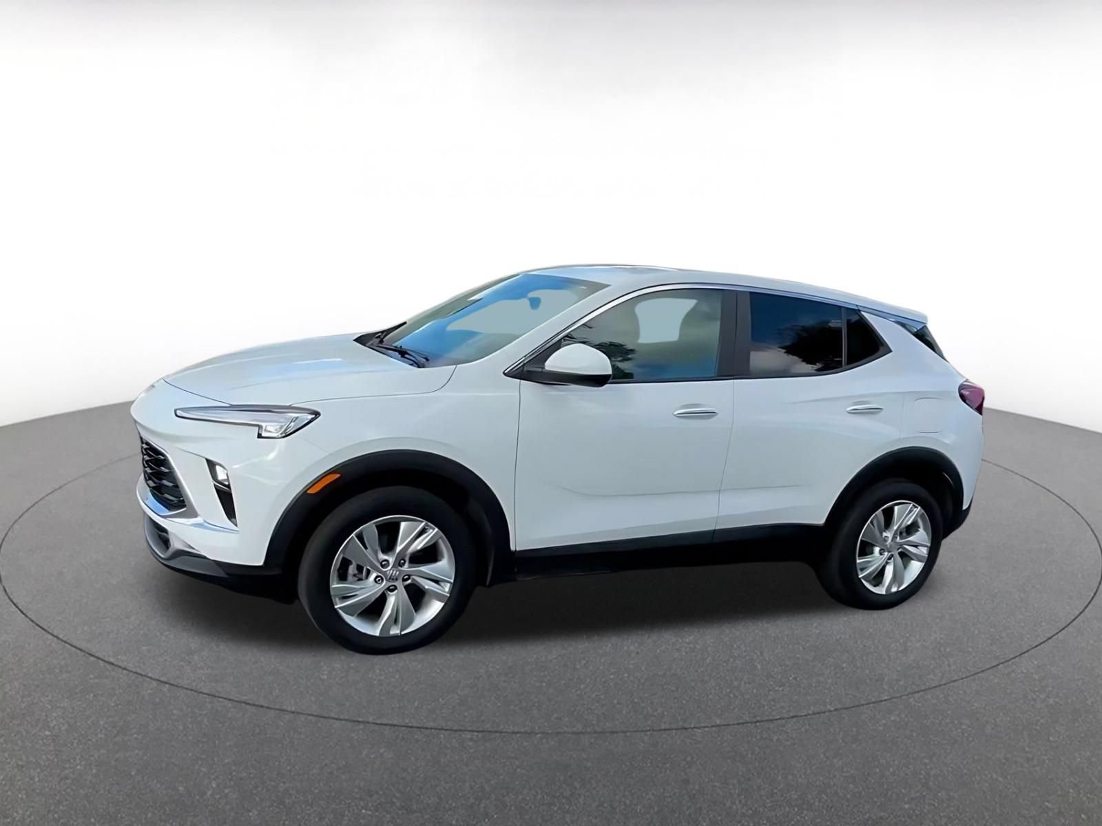 Used 2025 Buick Encore GX Preferred AWD/4WD image 7
