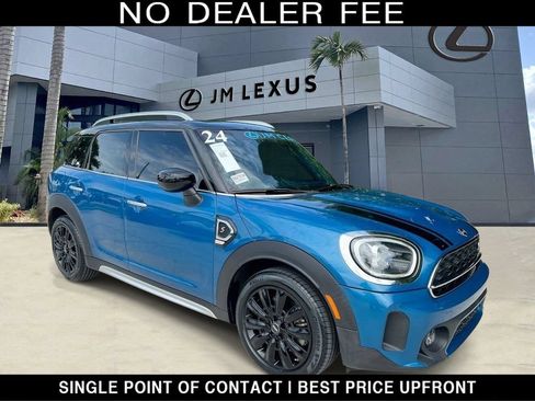 Used 2024 MINI Cooper Countryman S w/ Signature Upholstery Package FWD image 1
