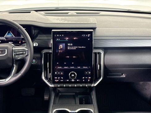 Used 2024 GMC Acadia Elevation w/ Luxury Package image 14