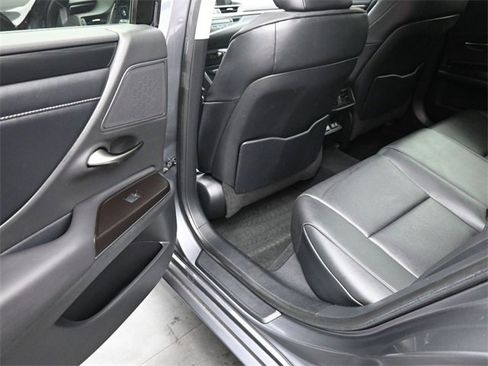 Used 2019 Lexus ES 350 Ultra Luxury image 16