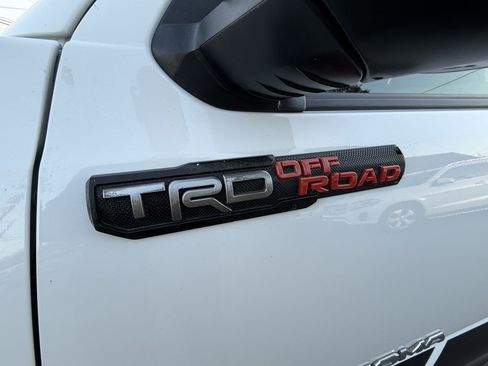 Used 2021 Toyota Tacoma TRD Off-Road image 27