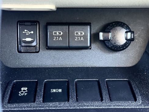 Used 2019 Toyota Highlander Limited image 31