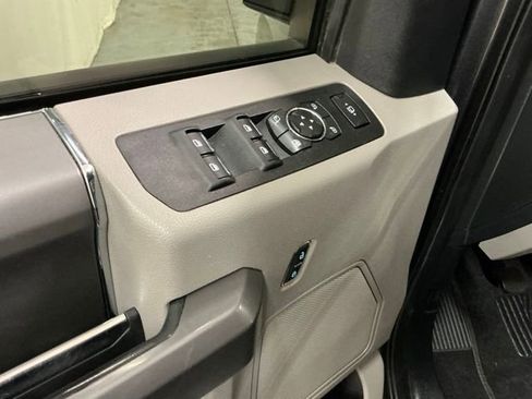 Used 2020 Ford F250 XLT w/ XLT Premium Package image 16