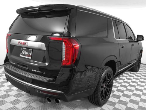 Used 2021 GMC Yukon XL Denali w/ Denali Ultimate Package AWD/4WD image 4