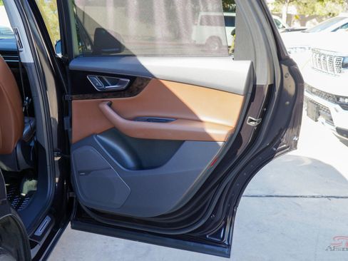Used 2019 Audi Q7 3.0T Prestige w/ Prestige Package image 26