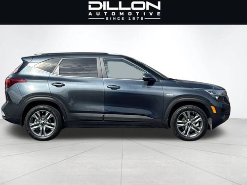 Used 2022 Kia Seltos S AWD/4WD image 3