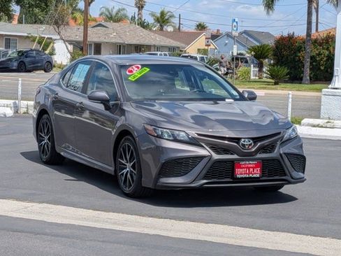 Used 2024 Toyota Camry SE w/ Cold Weather Package AWD/4WD image 3